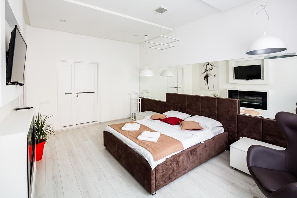 Avangard Kulisha 15 Apart Lviv Exterior photo